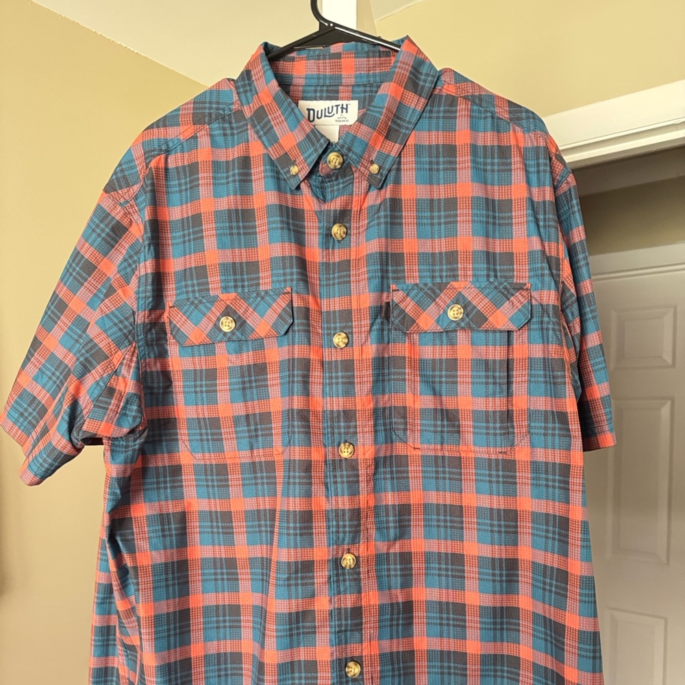 Duluth Men’s Large Button Down